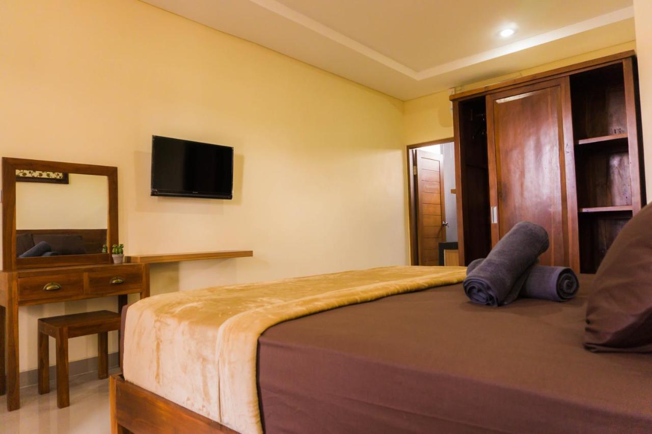 Cakra House Hotel Denpasar  Ngoại thất bức ảnh